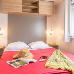 Chambre lit double Panorama 3 Chambres - Camping L'Océan* 5 étoiles