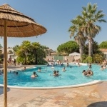Piscine chauffée pour vos séminaires, réunions de famille...