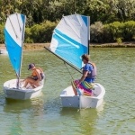 Voile sur l'étang du camping - Camping 5 étoiles île de Ré