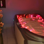 Lit d'eau chaude au SPA l'Océan - Camping 5 étoiles île de Ré