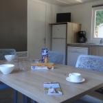 Exemple séjour/cuisine - Camping L'Océan* 5 étoiles