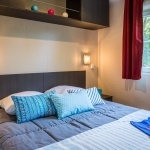 Chambre lit double Privilège 2 Chambres - Camping île de Ré 5 étoiles