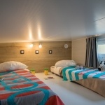 Chambre lits simples étage Tiny Home 4 personnes 2 chambres  - Camping 5 étoiles île de Ré