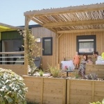 Exemple de terrasse - Mobil-home Privilège 3 Chambres - Camping L'Océan -  5 étoiles - Ile de Ré